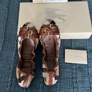 Burberry ballerinas